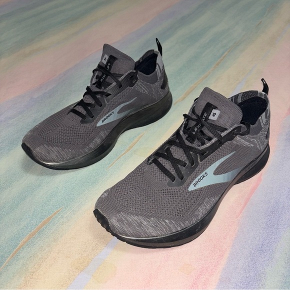 Brooks Levitate 4 Men\'s Running shoes Size 9.5 Gray/Black Athleisure main image 4